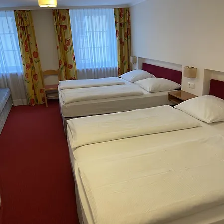 Cityhotel Trumer Stube Hotel 3*