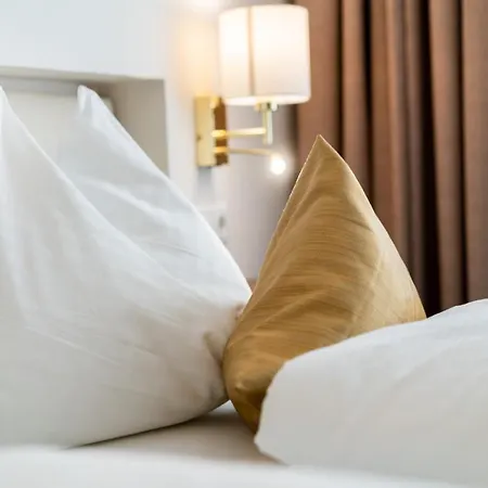 Cityhotel Trumer Stube Hotel 3*