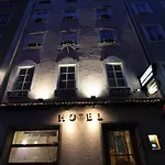 趣陌斯图本城市酒店 3*